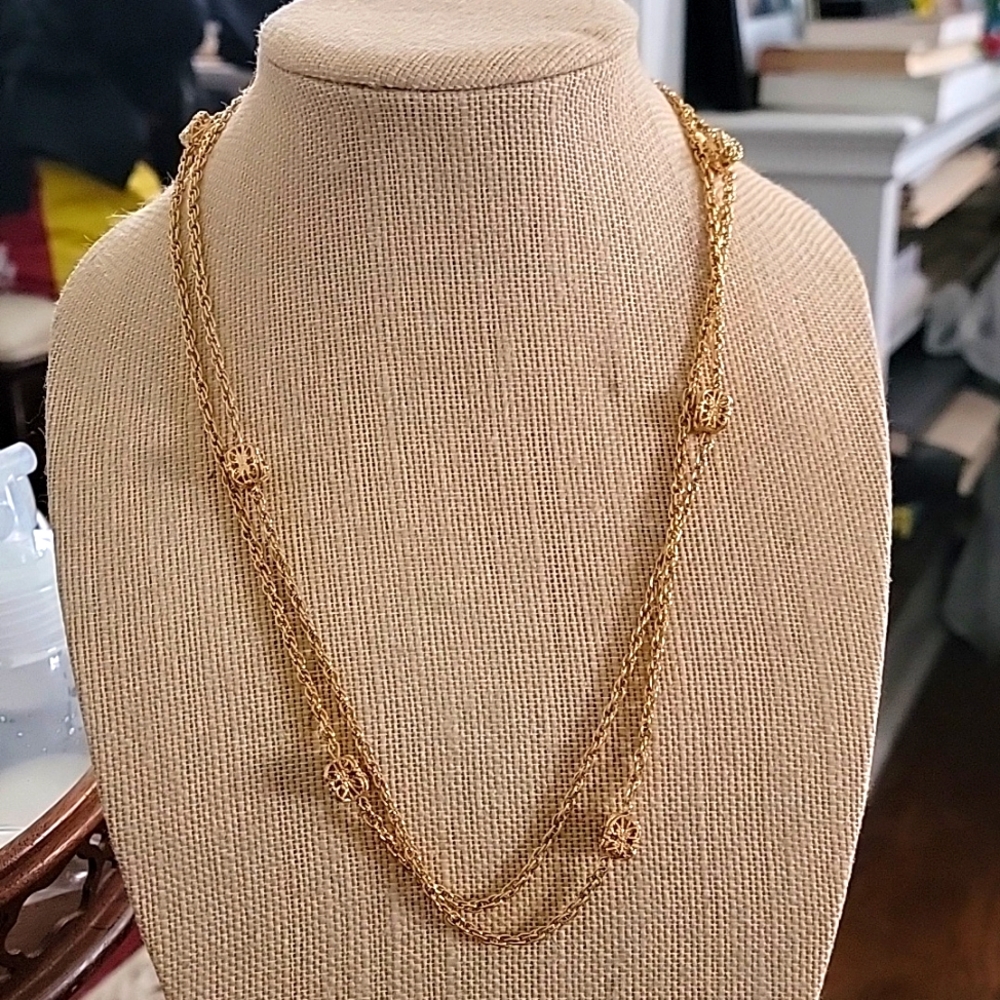 Long gold chain necklace with box details